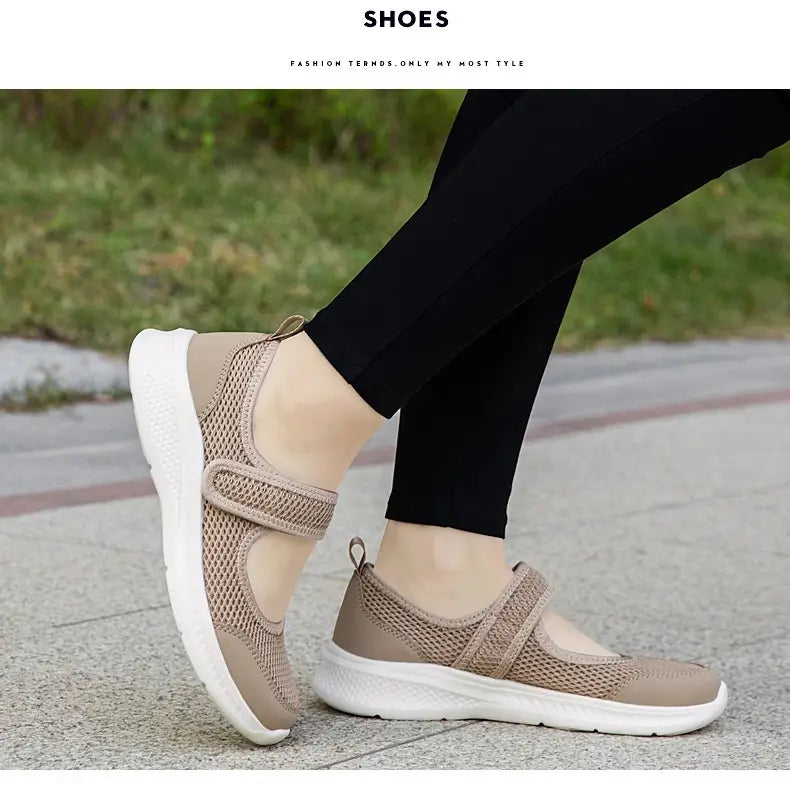 Low-top Thick Bottom Hollow Buckle Casual Mesh Shoes For The Old