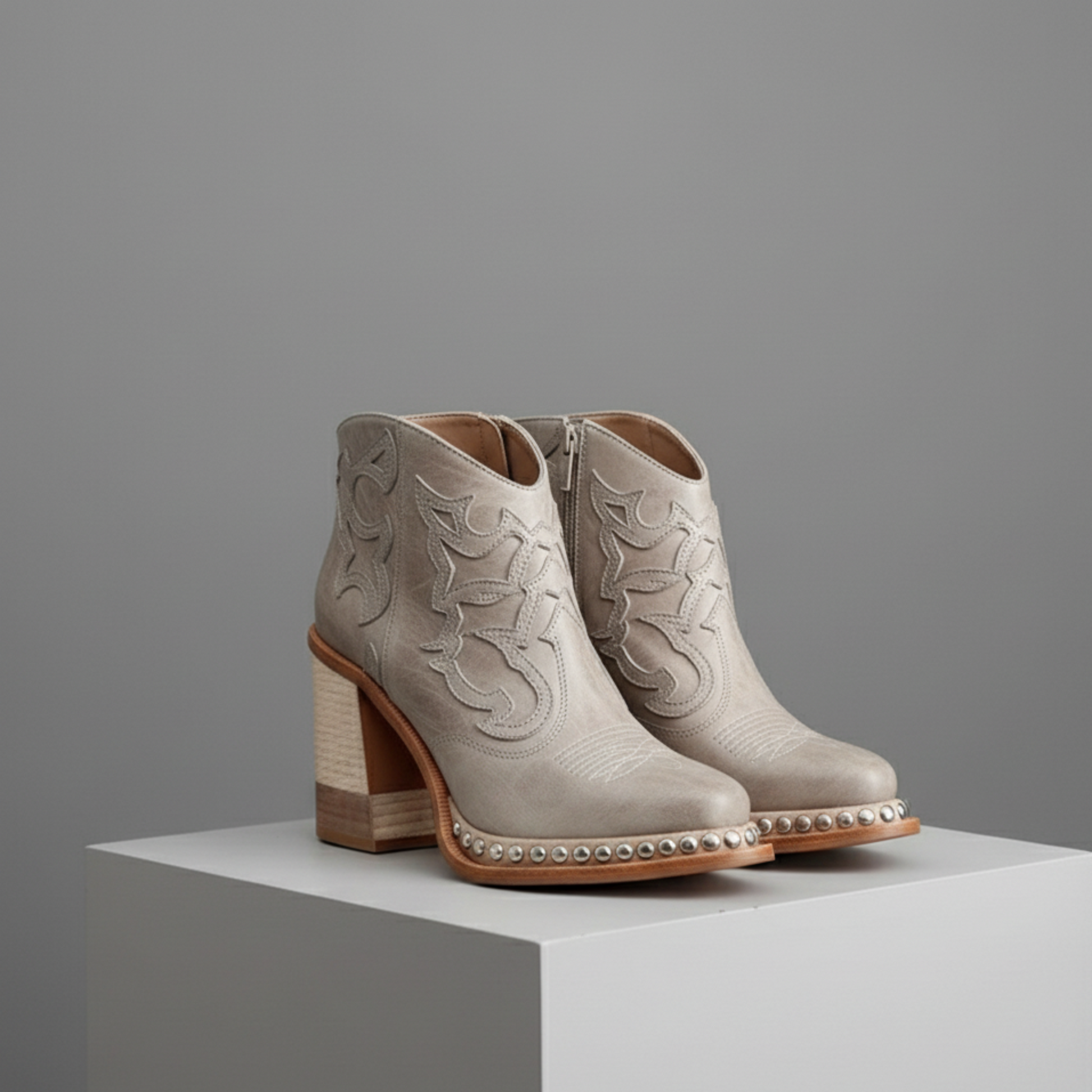 Modern European-American Fall/Winter Boots - Grey / 35