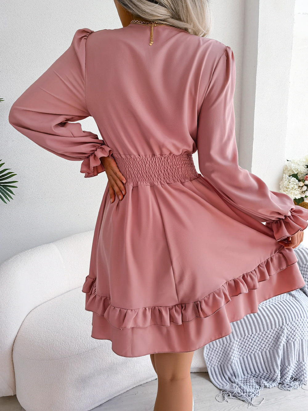 Lace-Up Beach Dress – Sexy V-Neck Long Sleeve Look